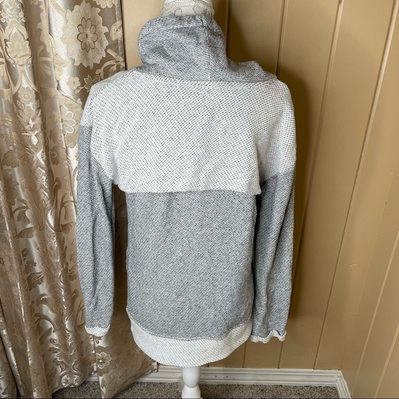 Te Verde Womens Gray Long Sleeve T-Shirt Thermal Top Sweater Soft Yoga Medium - Picture 2 of 4